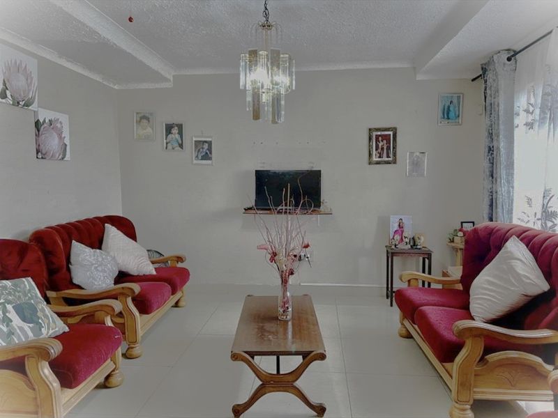 3 Bedroom Family Home - Photo 3