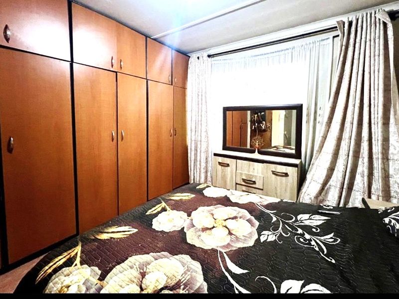 3 Bedroom Family Home - Photo 8