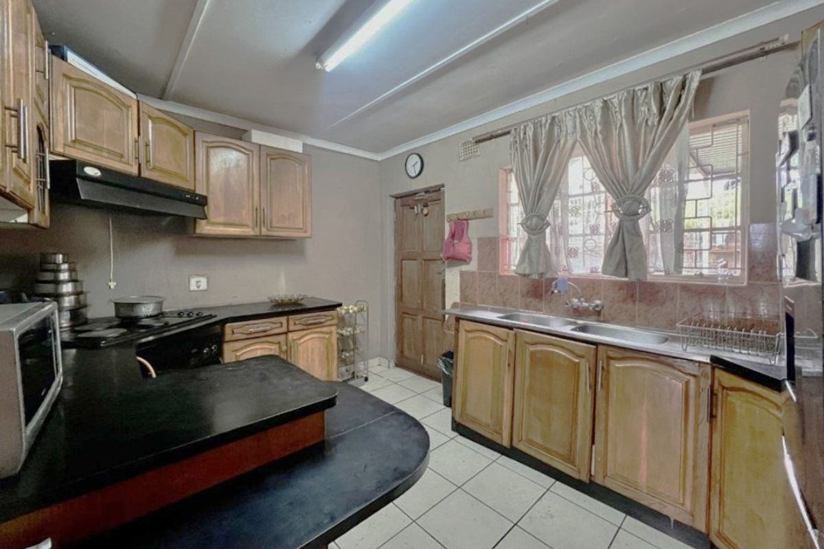 3 Bedroom Family Home - Photo 5