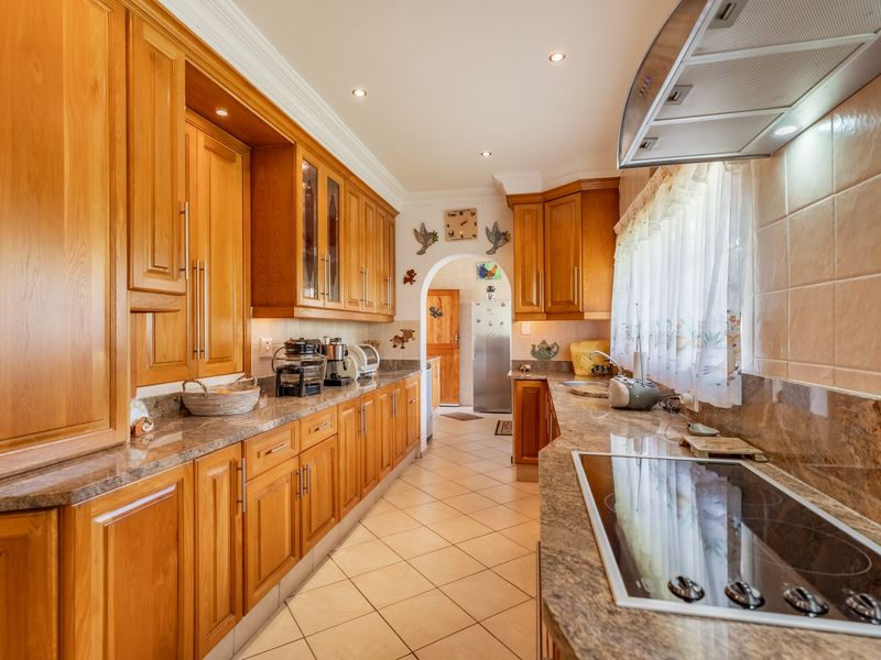 Off-Grid Suburban Living...Single Level House in Complex! Best of Both Worlds! - Photo 10
