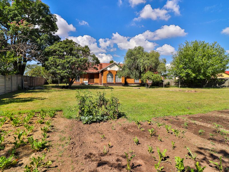 Family home with a massive garden — the perfect place to grow, relax, and make memories 🏡✨ - Photo 2