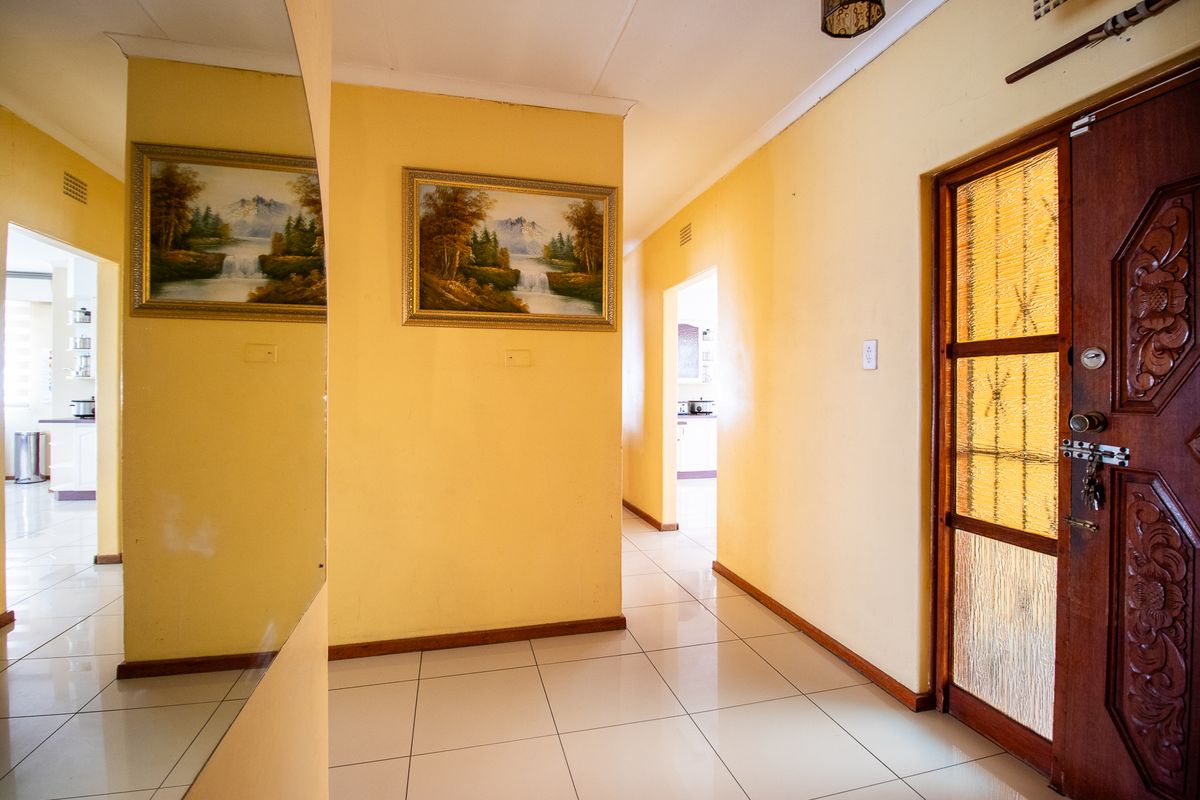 Family home with a massive garden — the perfect place to grow, relax, and make memories 🏡✨ - Photo 3