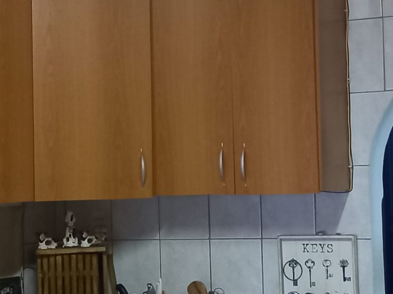 "Spacious 3-bedroom house in Danville, Pretoria West, with modern finishes and a beautiful garden." - Photo 10