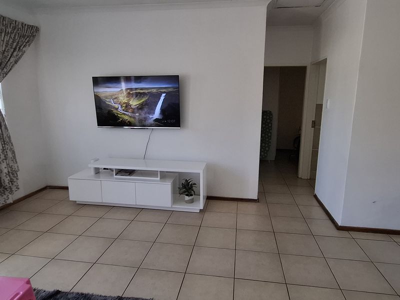 Very neat first floor apartment in sought-after complex - Photo 7