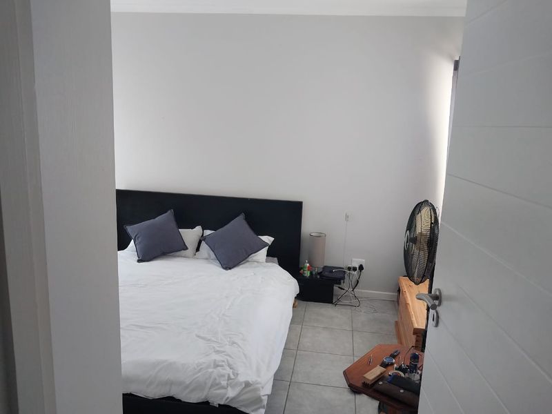 Perfect Starter or investment Townhouse in prestigious Lorraine - Photo 10