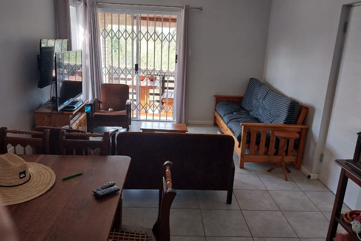 Perfect Starter or investment Townhouse in prestigious Lorraine - Photo 5