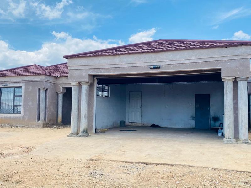 5-Bedroom Home for Sale in Tshikota – Great Investment Opportunity - Photo 4