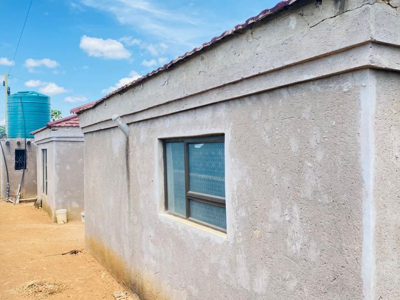 5-Bedroom Home for Sale in Tshikota – Great Investment Opportunity - Photo 5