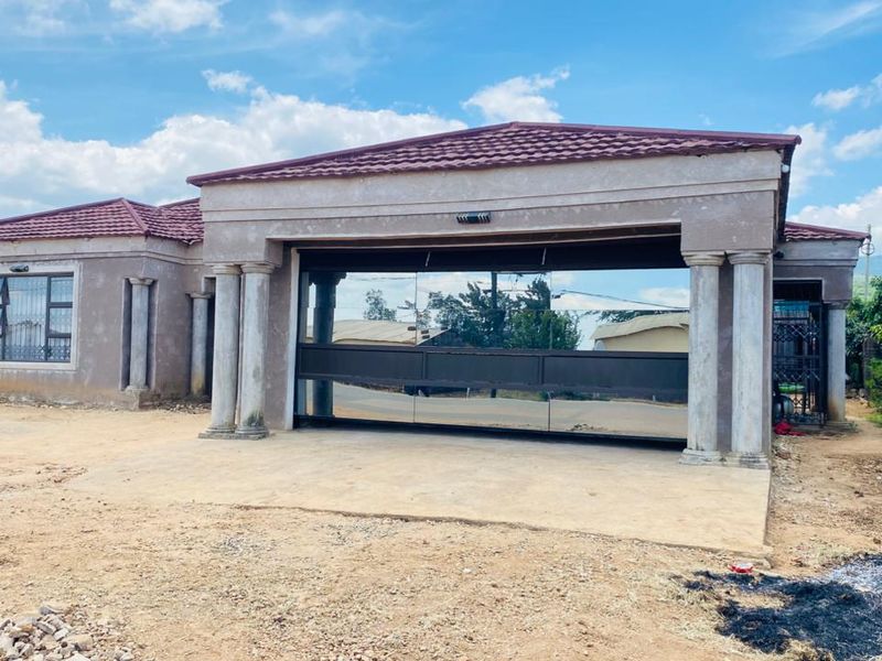 5-Bedroom Home for Sale in Tshikota – Great Investment Opportunity - Photo 2