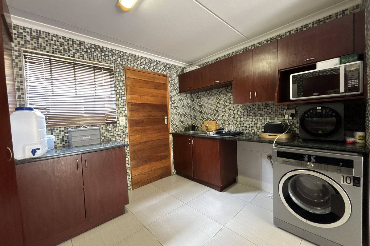 Modern, Private 3-Bedroom Townhouse in Villa Avante – Prime Rynfield Location - Photo 5