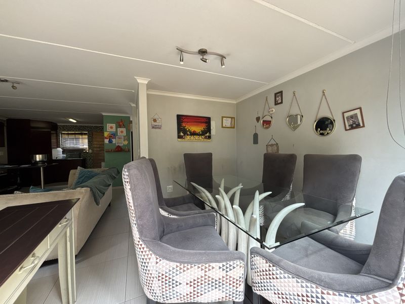 Modern, Private 3-Bedroom Townhouse in Villa Avante – Prime Rynfield Location - Photo 9