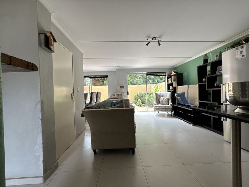 Modern, Private 3-Bedroom Townhouse in Villa Avante – Prime Rynfield Location - Photo 8