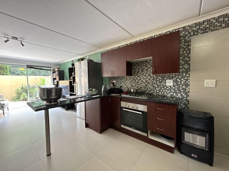 Modern, Private 3-Bedroom Townhouse in Villa Avante – Prime Rynfield Location - Photo 6