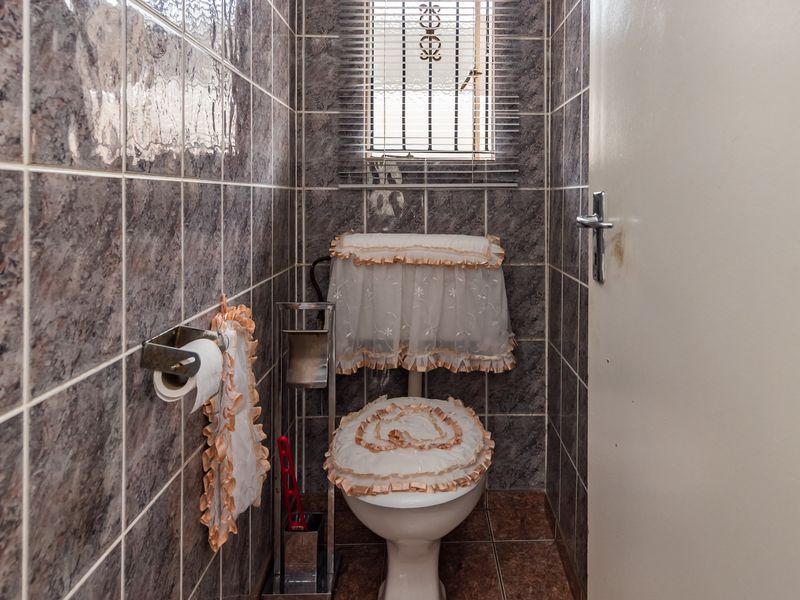 Your Dream Home Is Waiting In The Heart of Protea Glen Phase 1 - Photo 8