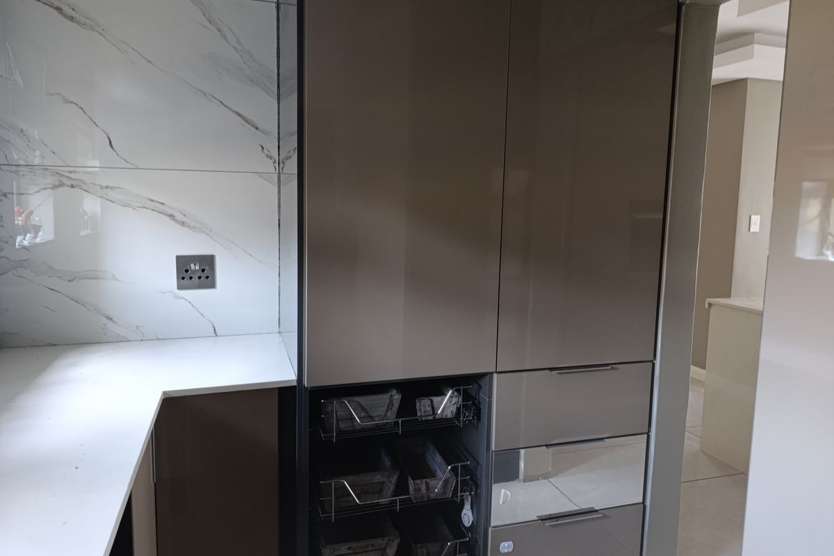 HOME FOR SALE IN BENFLEUR - Photo 5