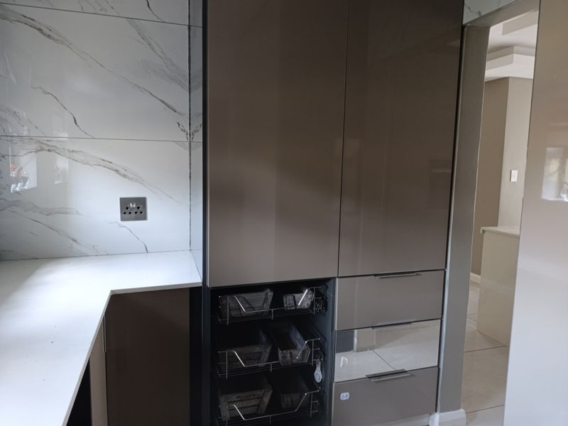 HOME FOR SALE IN BENFLEUR - Photo 5