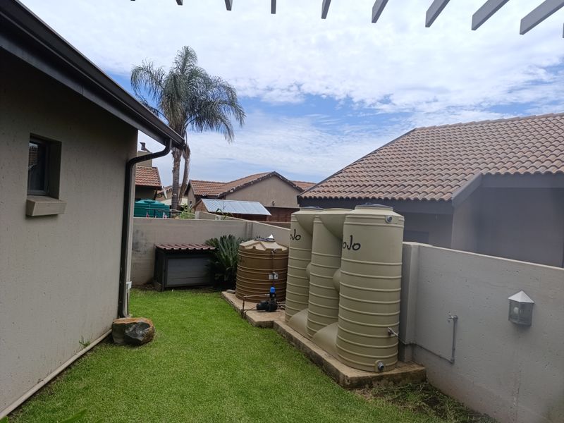 HOME FOR SALE IN BENFLEUR - Photo 2