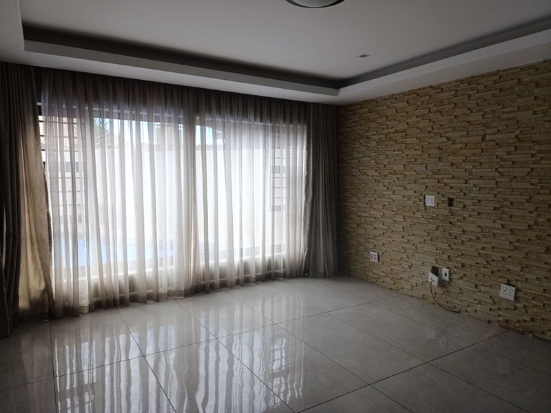 HOME FOR SALE IN BENFLEUR - Photo 8