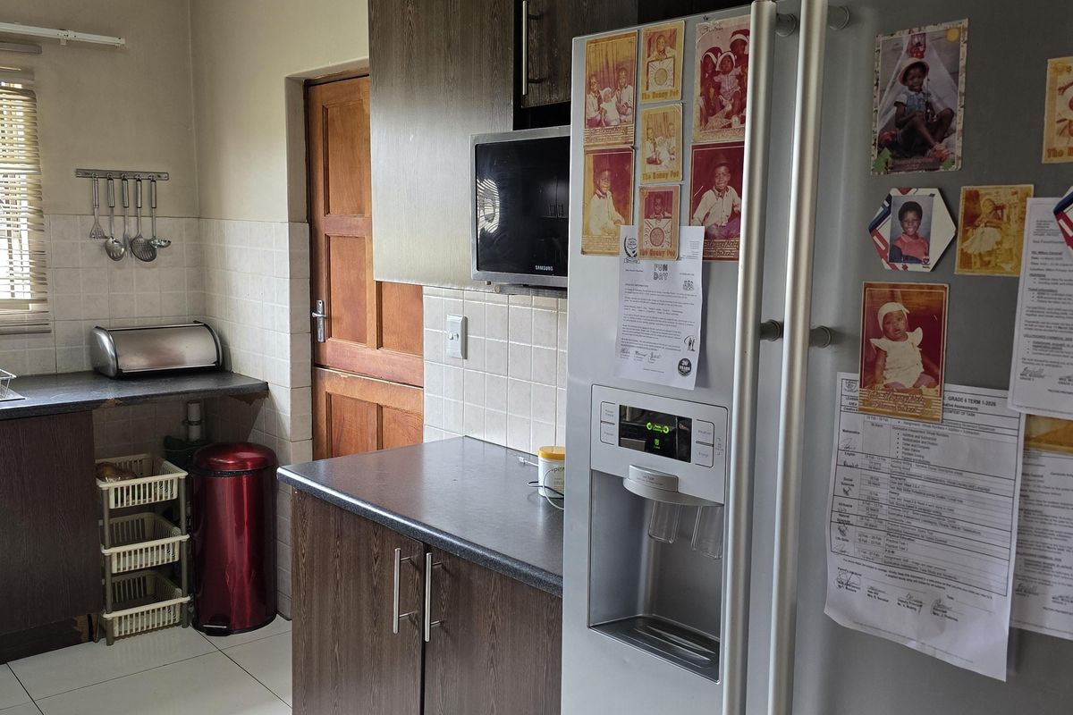 Modern Security Estate Living with Balconies, Built-in Braai & Airconditioning Throughout - Photo 4