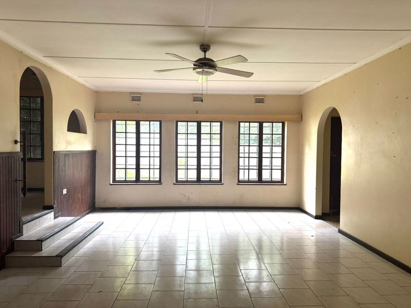 Spanish style house in Umkomaas - Photo 7