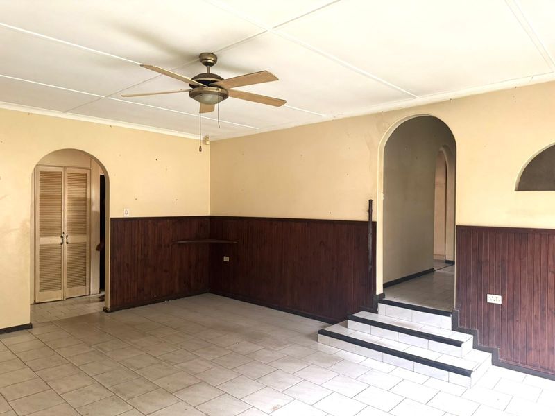 Spanish style house in Umkomaas - Photo 6