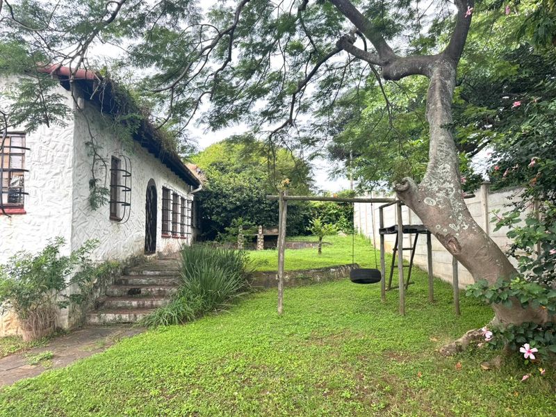 Spanish style house in Umkomaas - Photo 2