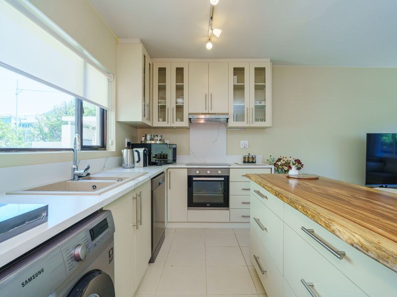 Furnished Apartment - Photo 9