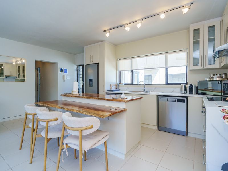 Furnished Apartment - Photo 7