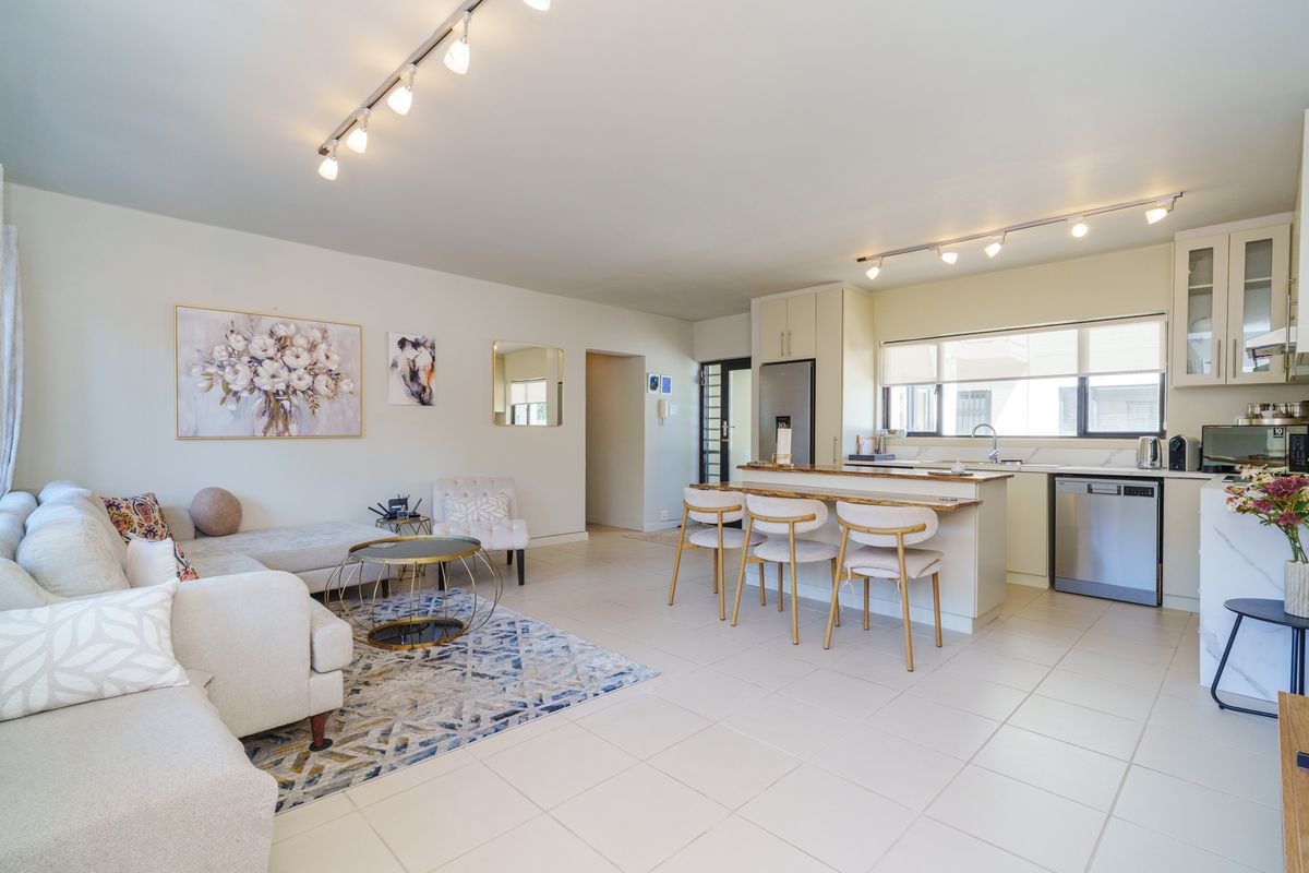 Furnished Apartment - Photo 3