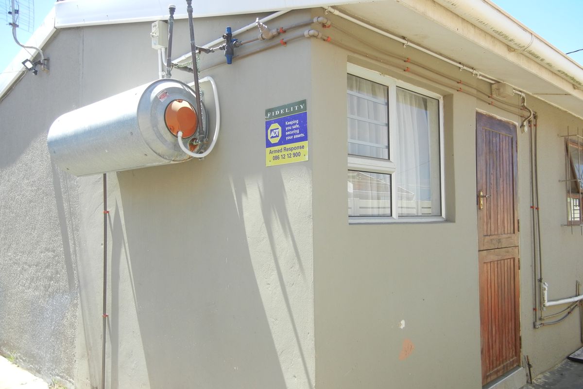 Well Priced Property - Photo 4