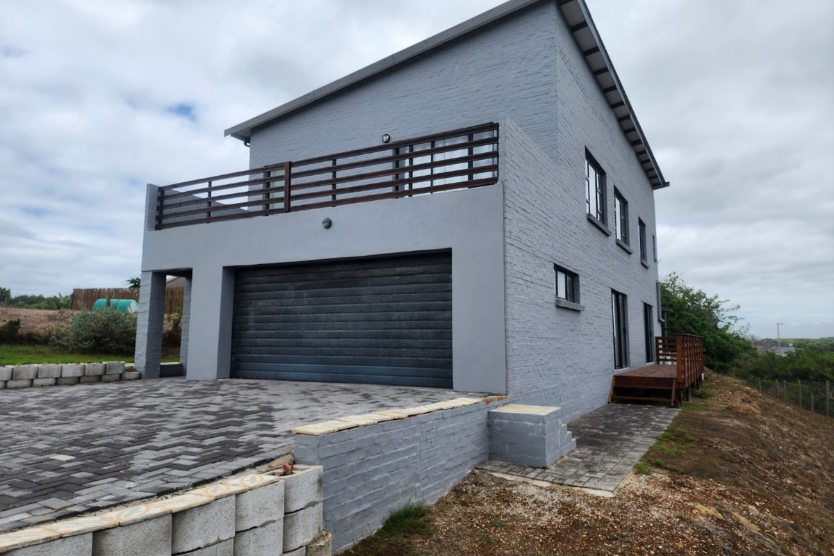 Modern Coastal Living in Paradise Beach - Photo 2