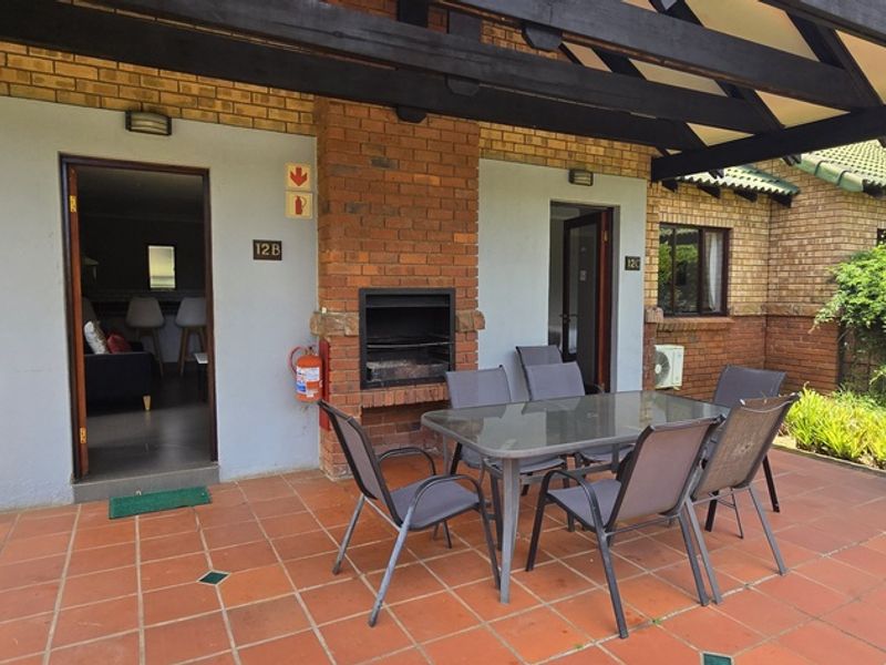 For Sale: Stylish 3-Bedroom Unit in Greenway Woods - Photo 4