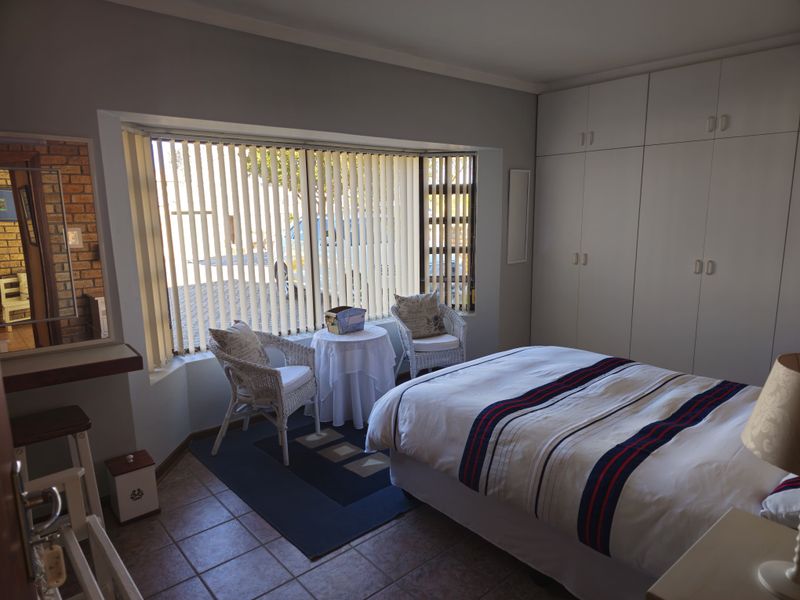 Elegant Coastal Retreat with Sweeping Stilbaai Views - Photo 10
