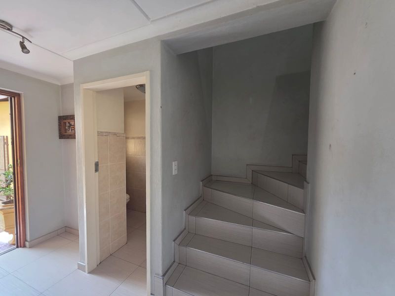 Great starter home in Rynfield - Photo 2