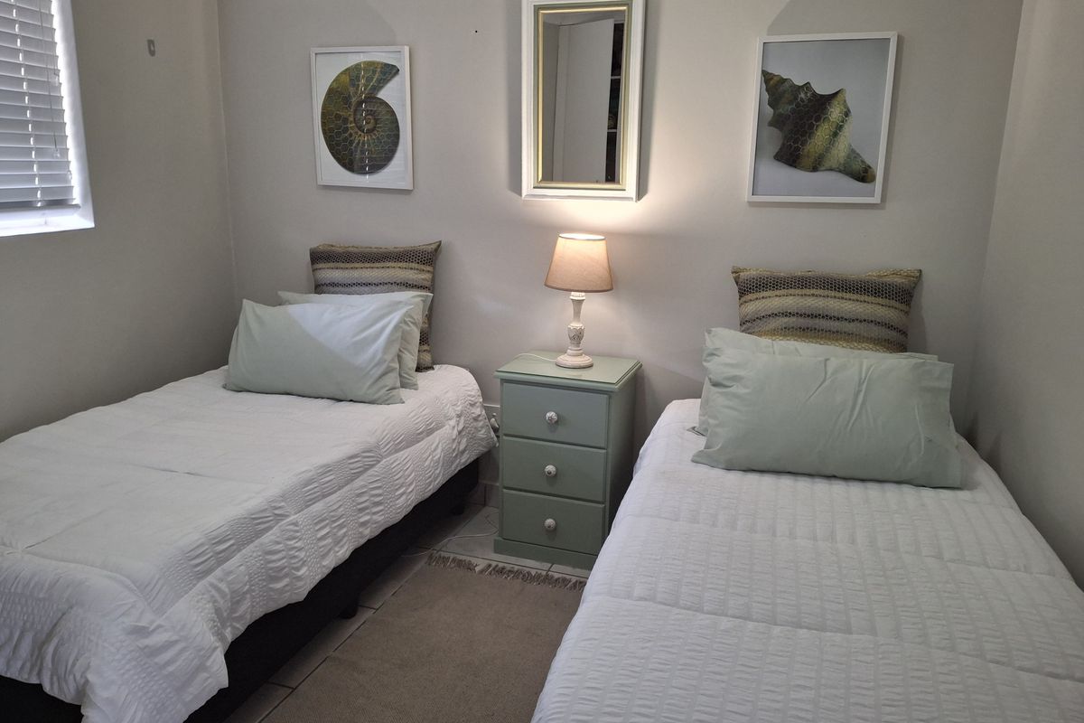 Apartment with Seaview - Photo 4