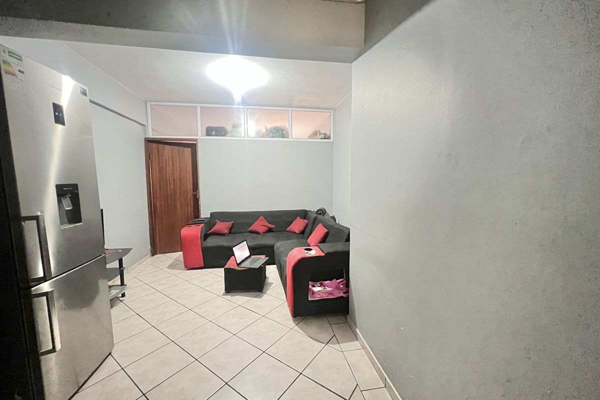South Beach two bedroom flat for sale - Photo 4