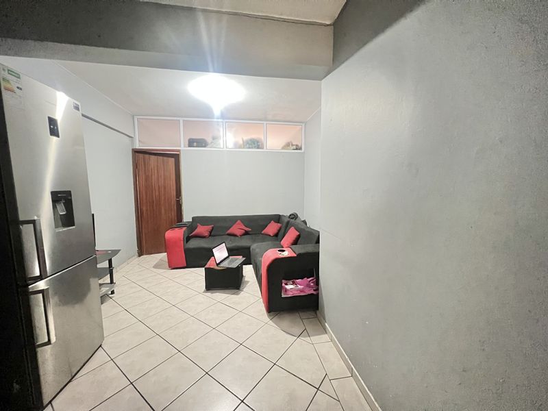 South Beach two bedroom flat for sale - Photo 4