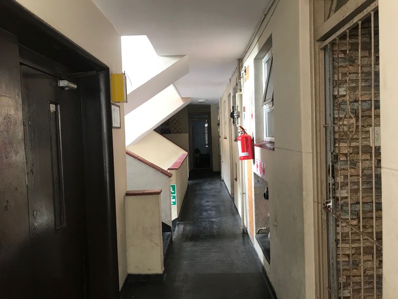 South Beach two bedroom flat for sale - Photo 10