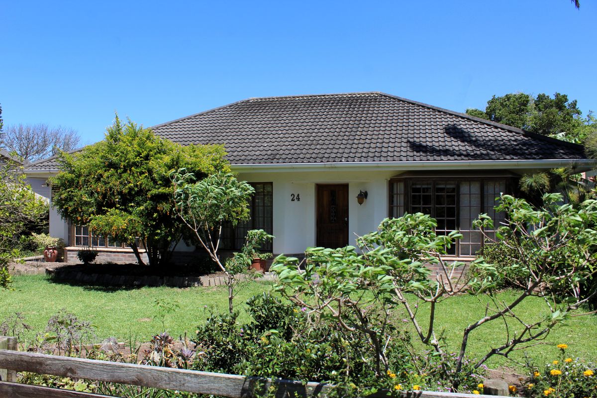 Three Bedroom Home for Sale in Port Alfred - Photo 2