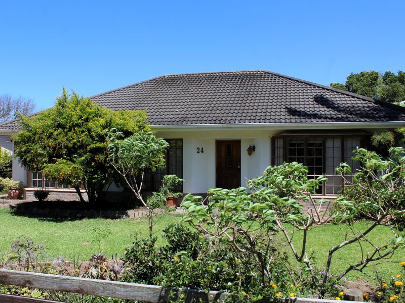 Three Bedroom Home for Sale in Port Alfred - Photo 2