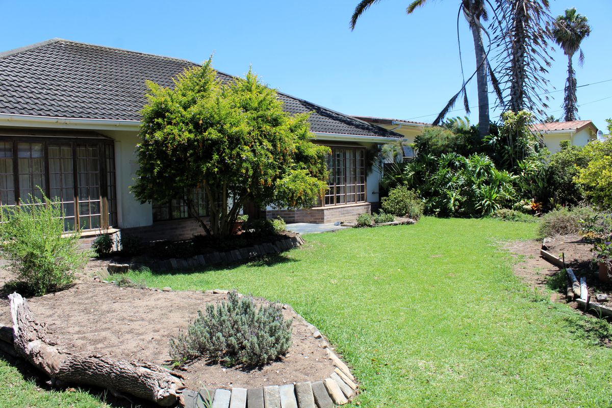 Three Bedroom Home for Sale in Port Alfred - Photo 3
