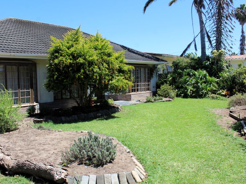 Three Bedroom Home for Sale in Port Alfred - Photo 3