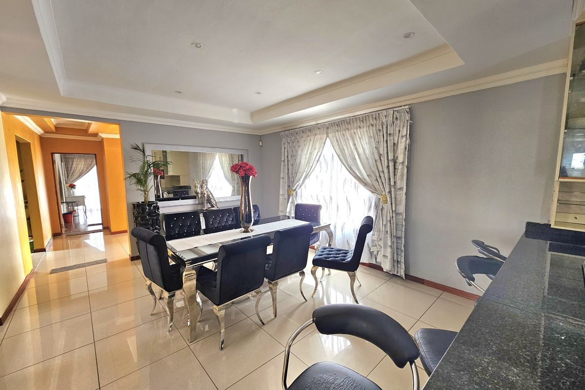 Nahoon Valley Park - Comfortable living in this beautiful and spacious Home - Photo 5