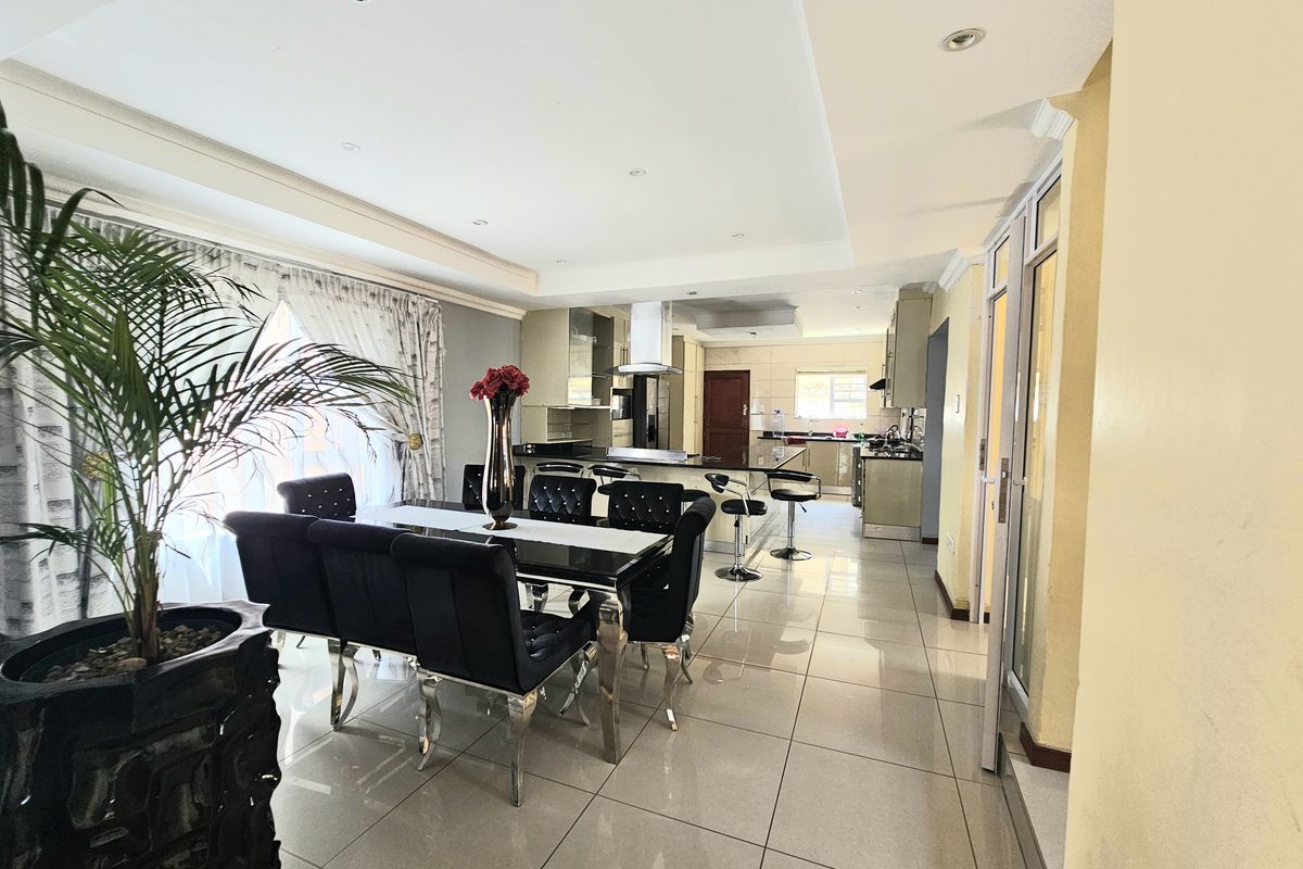 Nahoon Valley Park - Comfortable living in this beautiful and spacious Home - Photo 4