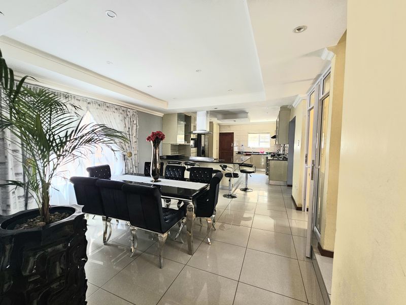 Nahoon Valley Park - Comfortable living in this beautiful and spacious Home - Photo 4