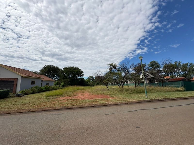 Vacant Land for Sale | 926m2 Full Title | Approved Plans | No Build Deadline - Photo 7