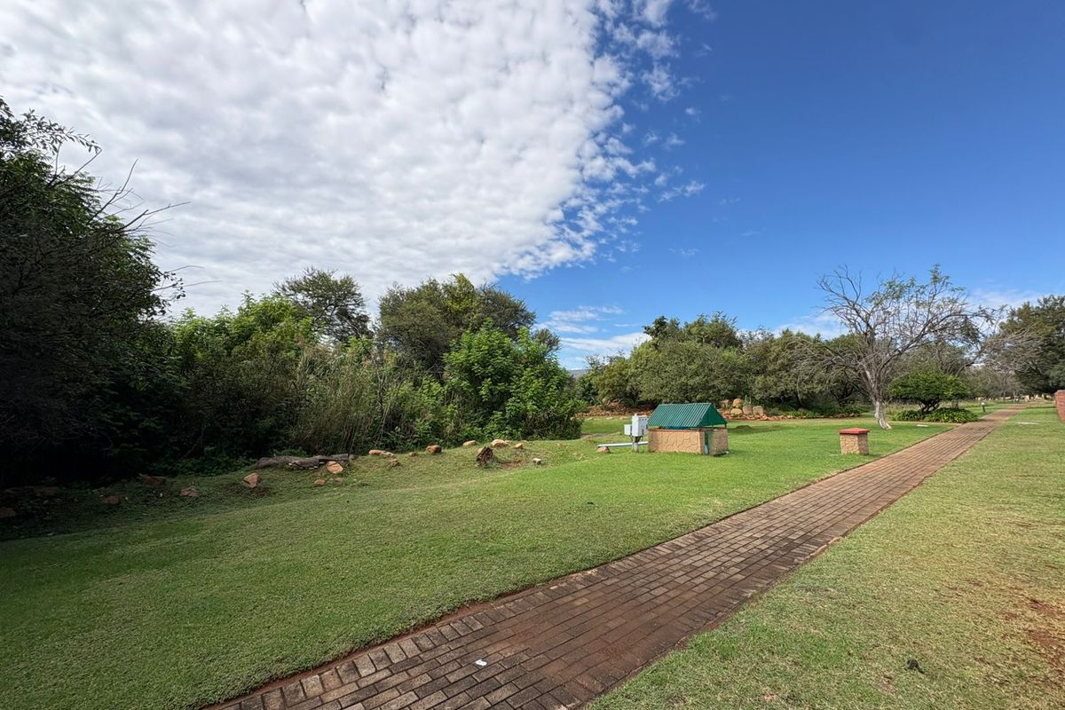 Vacant Land for Sale | 926m2 Full Title | Approved Plans | No Build Deadline - Photo 4