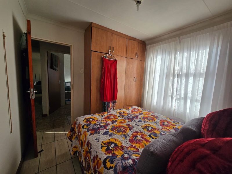 well-maintained 3-bedroom home - Photo 10