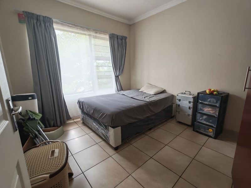 STYLISH APARTMENT IN A SECURE COMPLEX - Photo 9