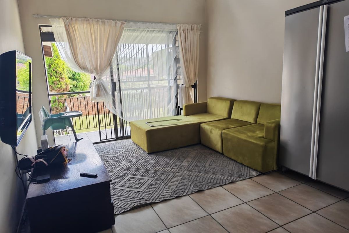 STYLISH APARTMENT IN A SECURE COMPLEX - Photo 5